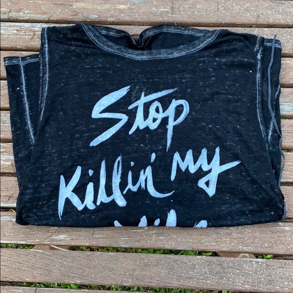 graphic tee
